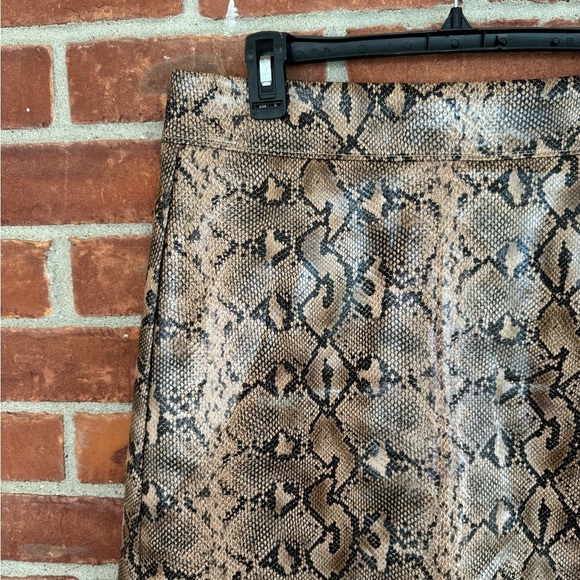 Blank NYC faux leather snakeskin mini skirt - Picture 6 of 7